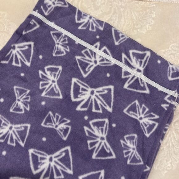 SimplyVera Vera Wang Pajama Set with White Bow Pattern - Picture 6 of 7